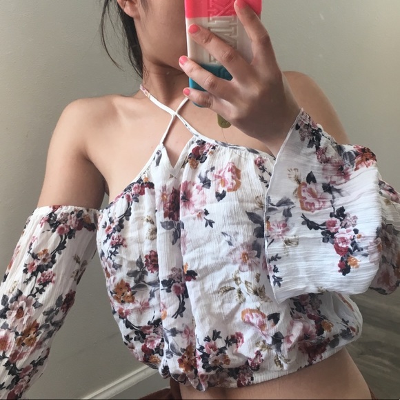 Free People Tops - Floral crop top with bell sleeves